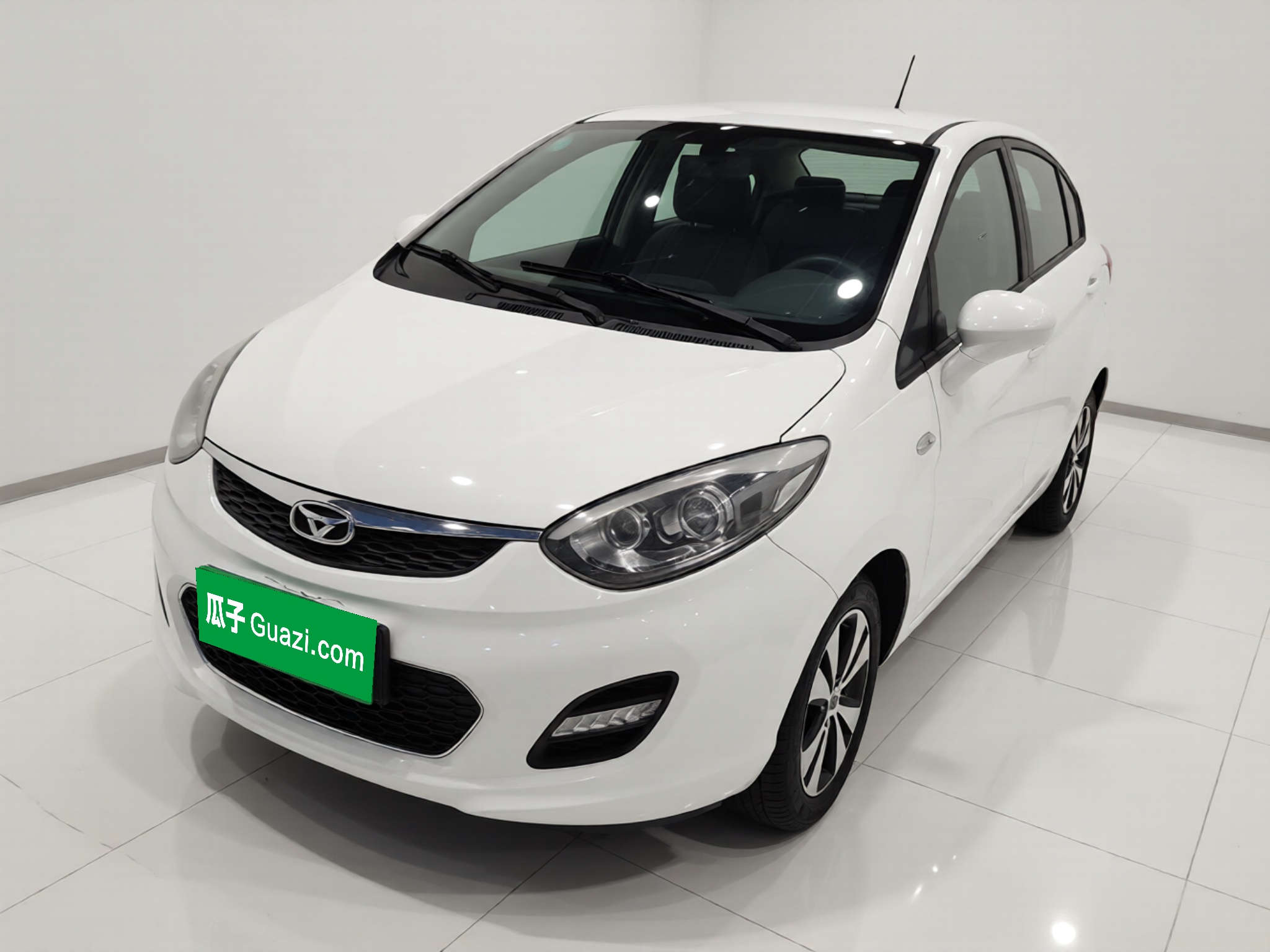Kaiyi C3R 2016 Kaiyi C3R 2016 car image