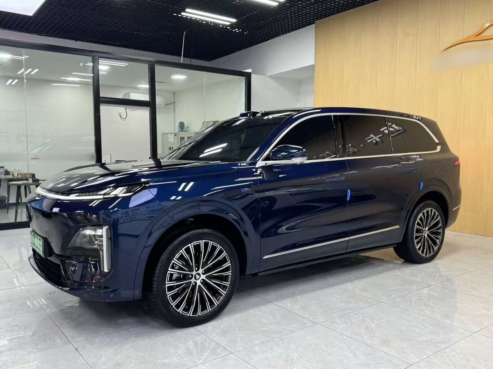 Deepal S09 2025 car image 