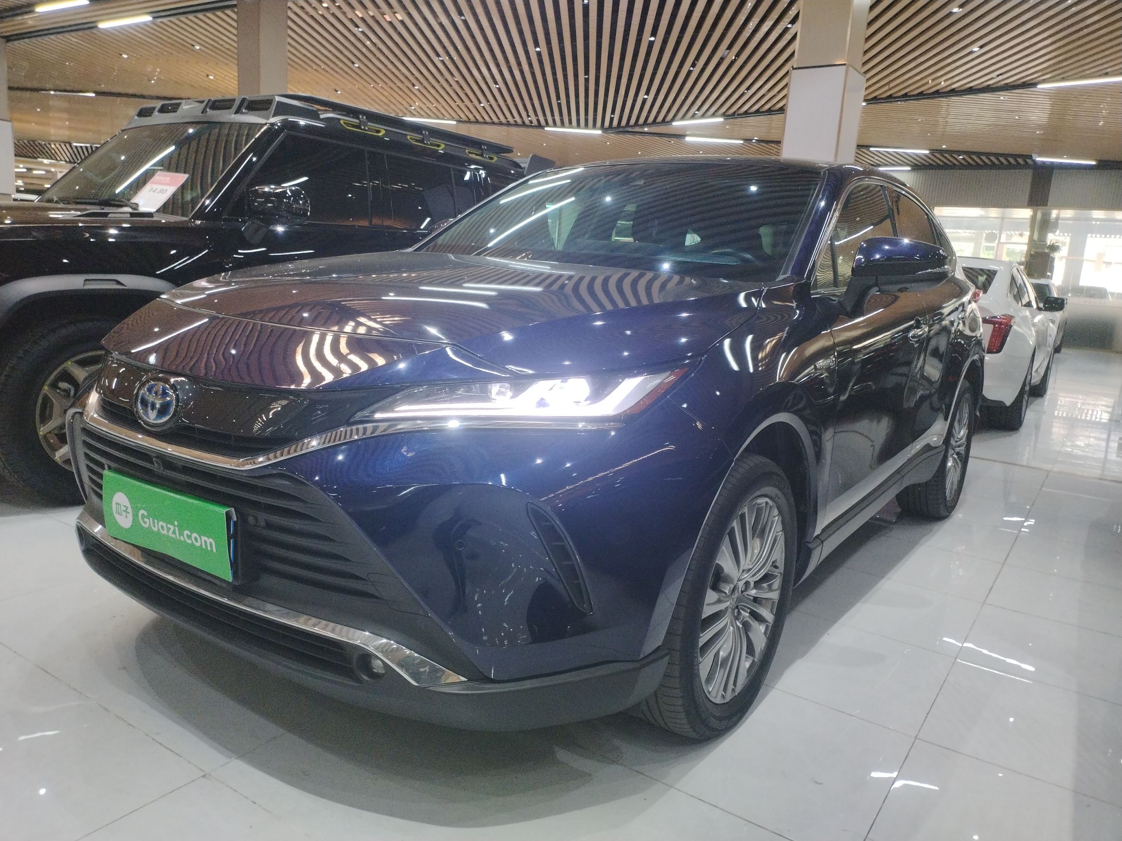 Toyota Harrier 2022 汽车图片 