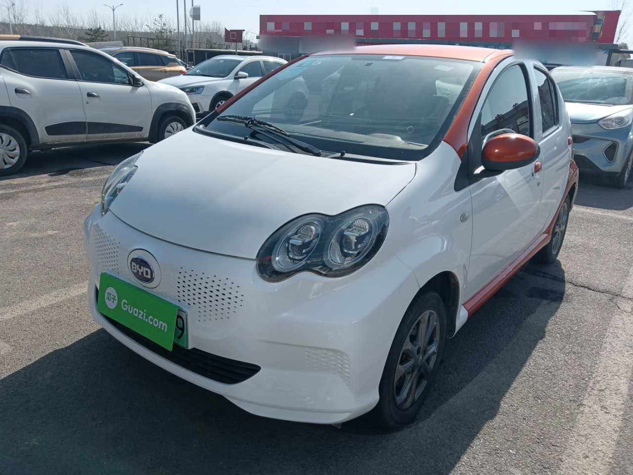 BYD e1 2020 car image 