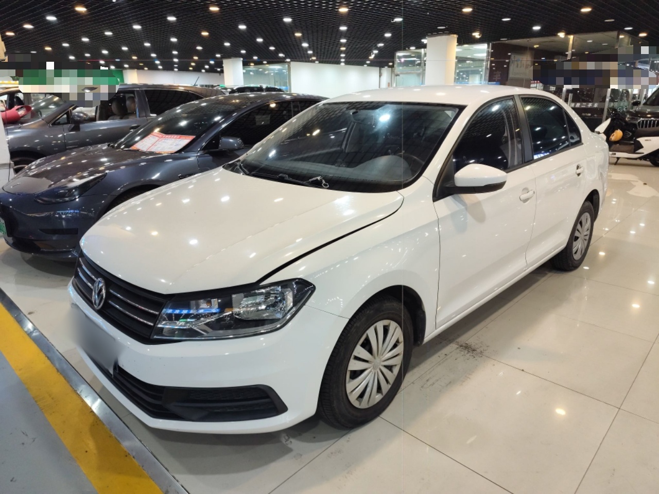 Santana 2018 car image 