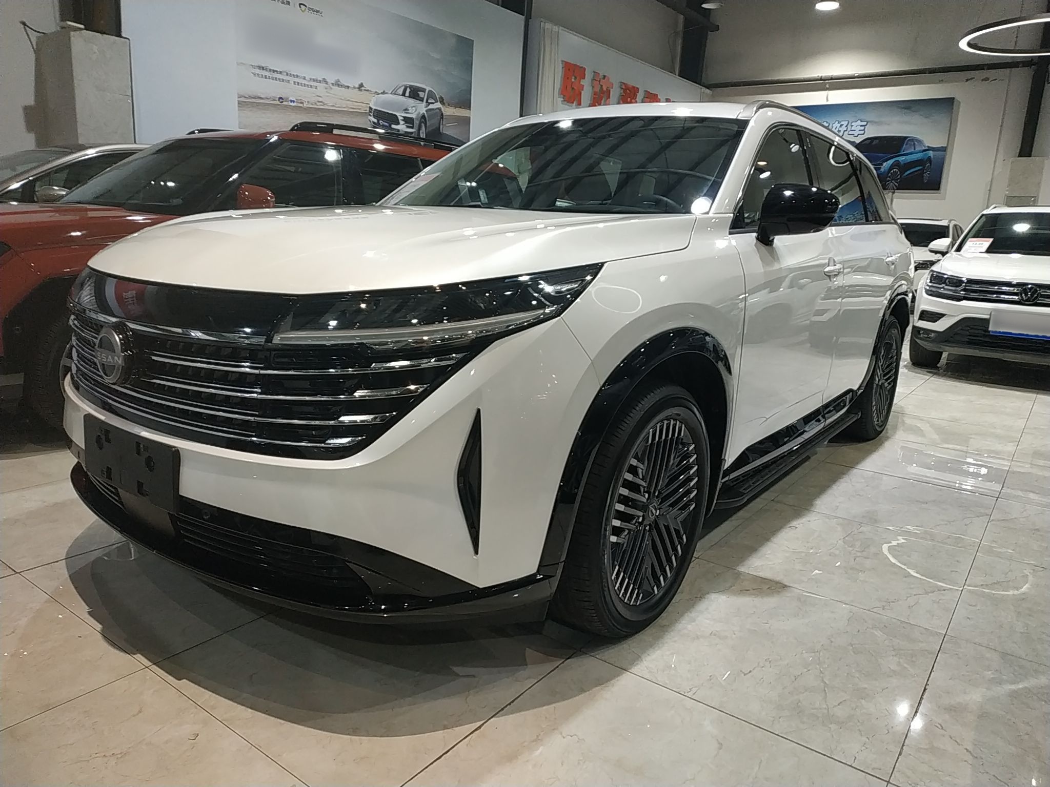 Nissan Pathfinder 2024 汽车图片 