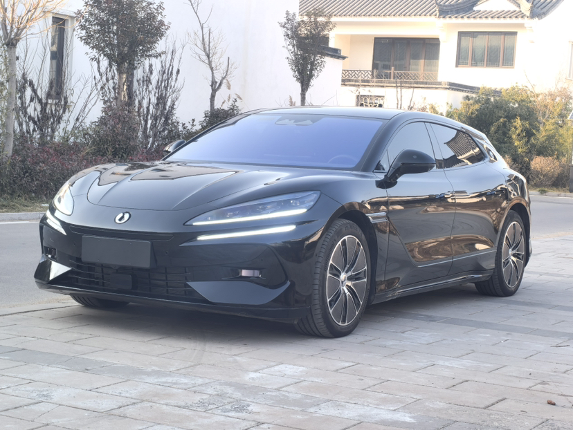 Denza Z9GT 2025 Denza Z9GT 2025 car image