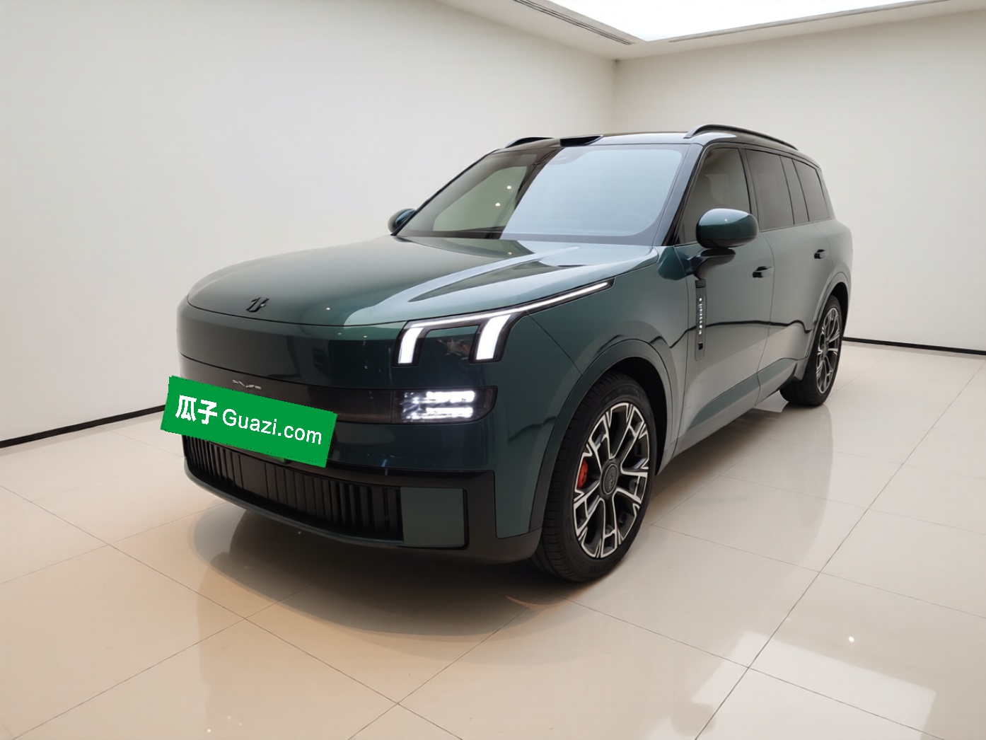 Lynk & Co 900 2025 car image 