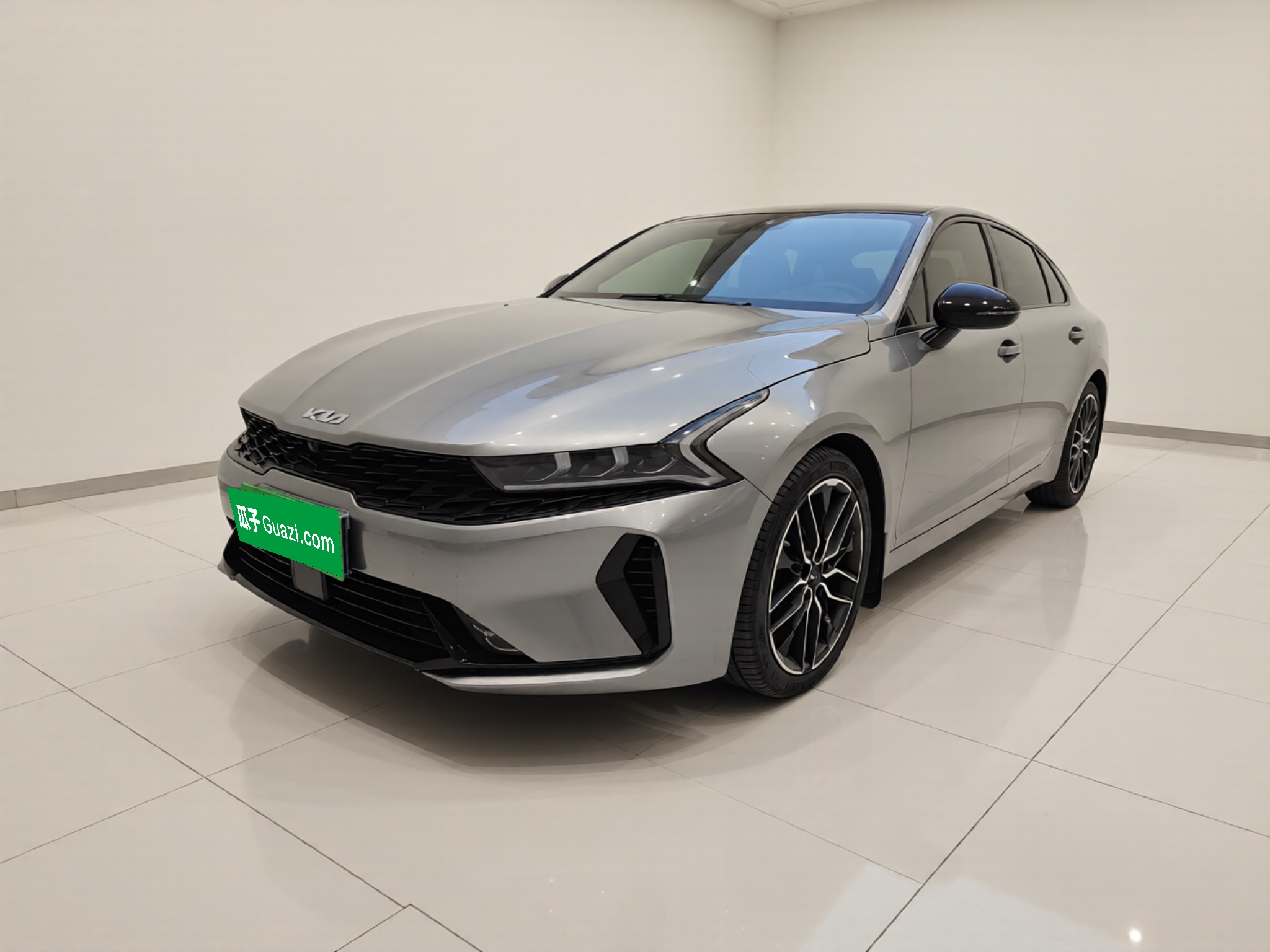 Kia K5 2021 汽车图片 