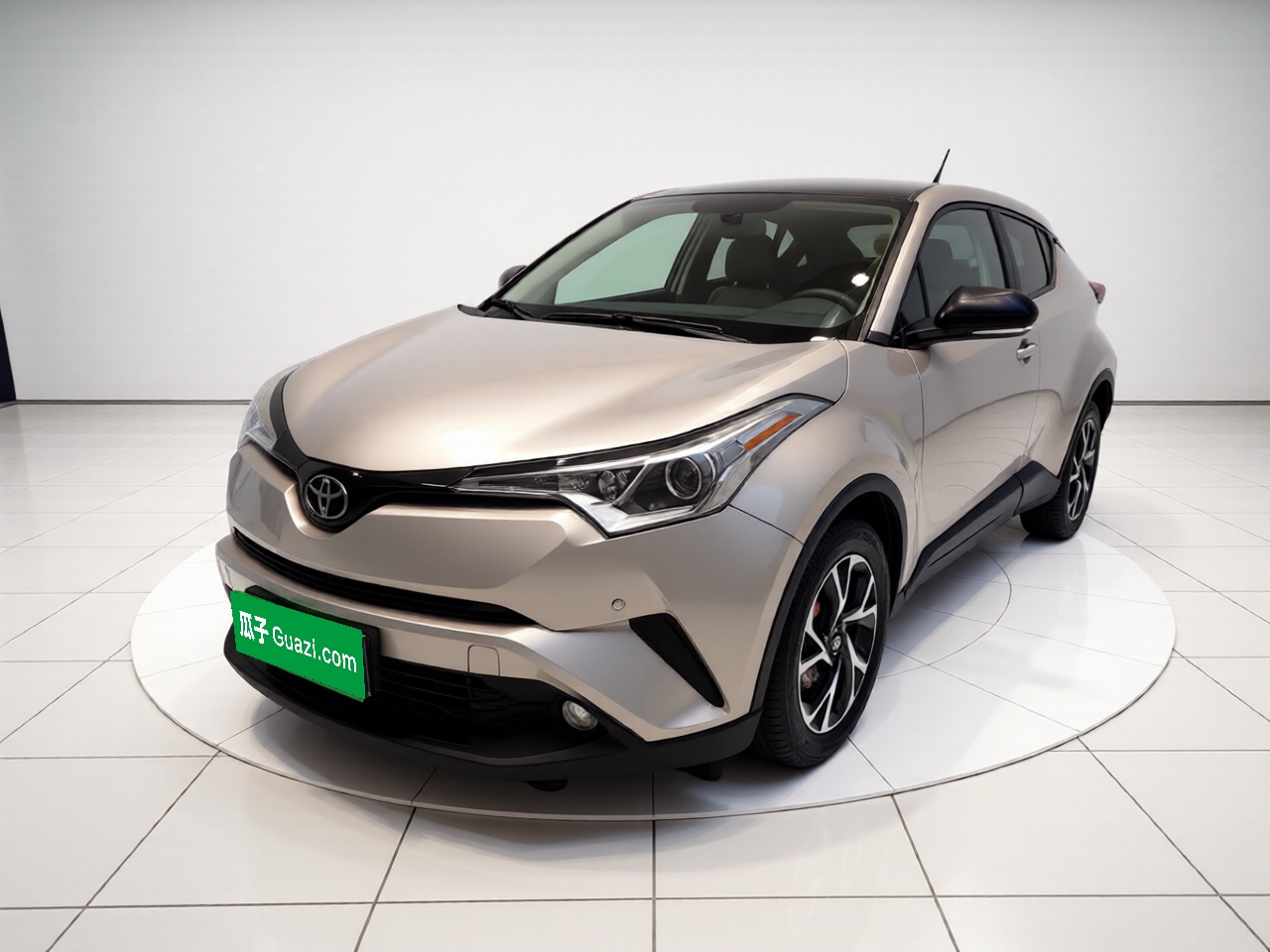 Toyota C-HR 2019 Toyota C-HR 2019 immagine di auto