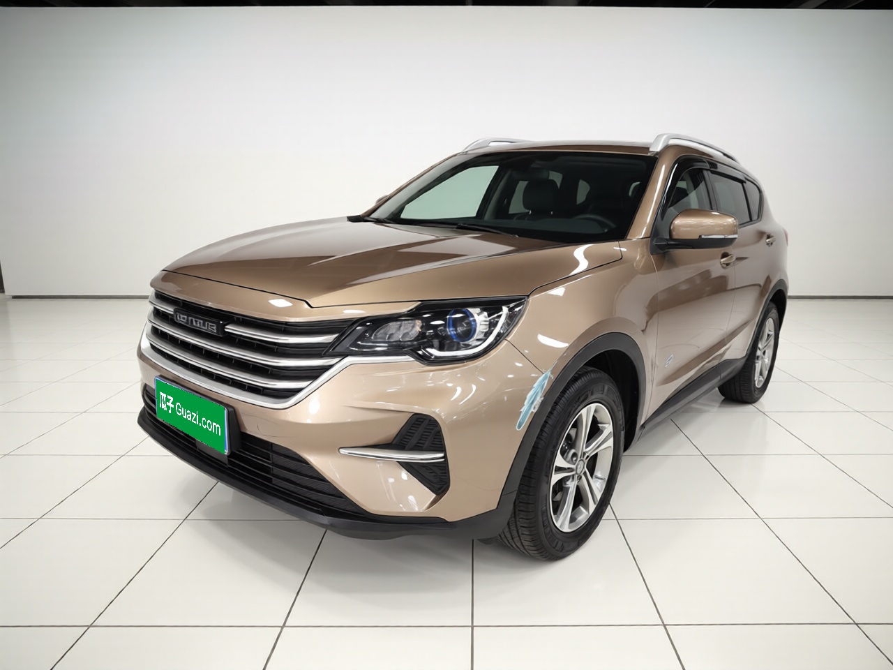 X70M 2020 X70M 2020 car image