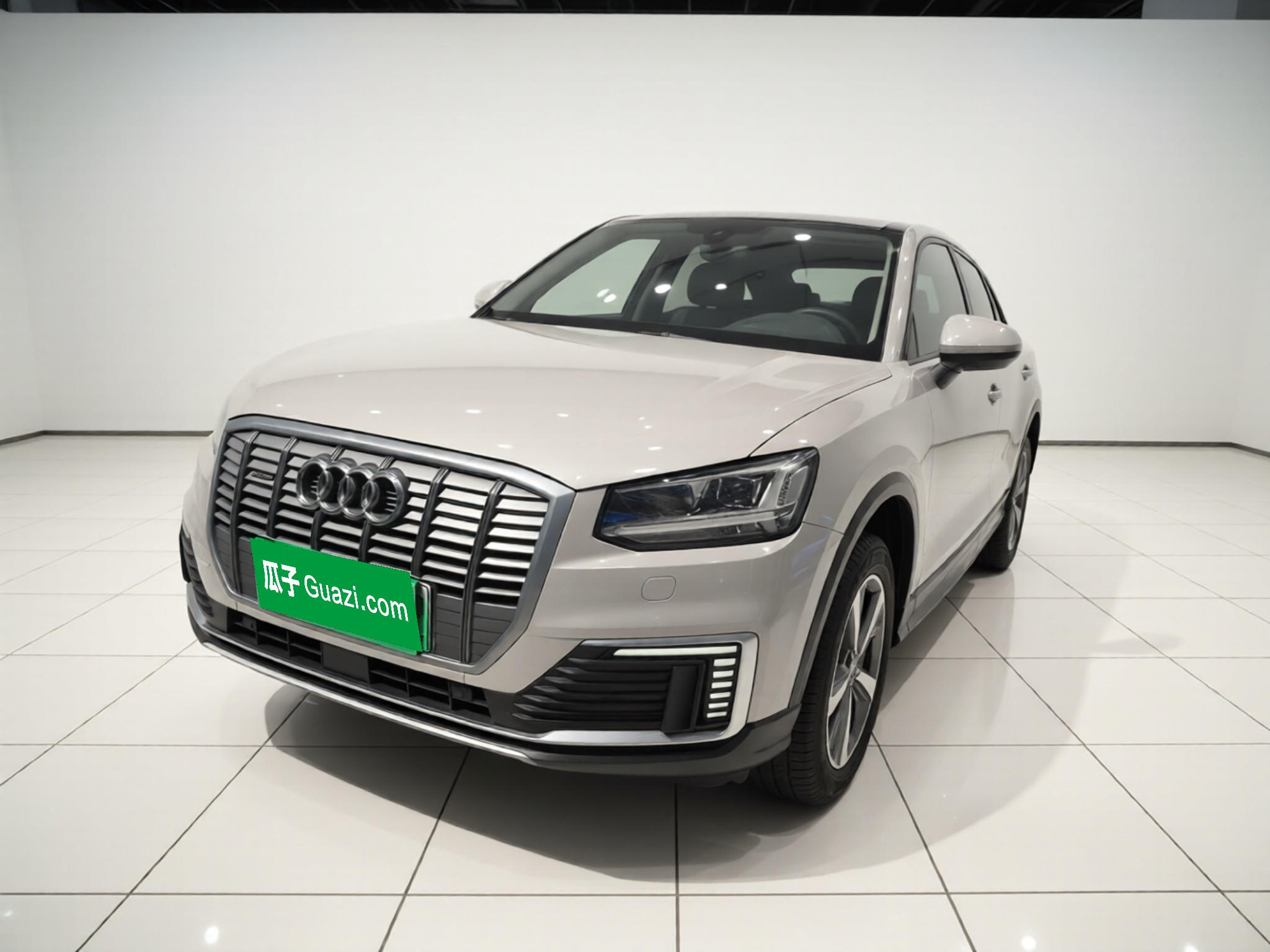 Q2L e-tron 2020 Q2L e-tron 2020 car image