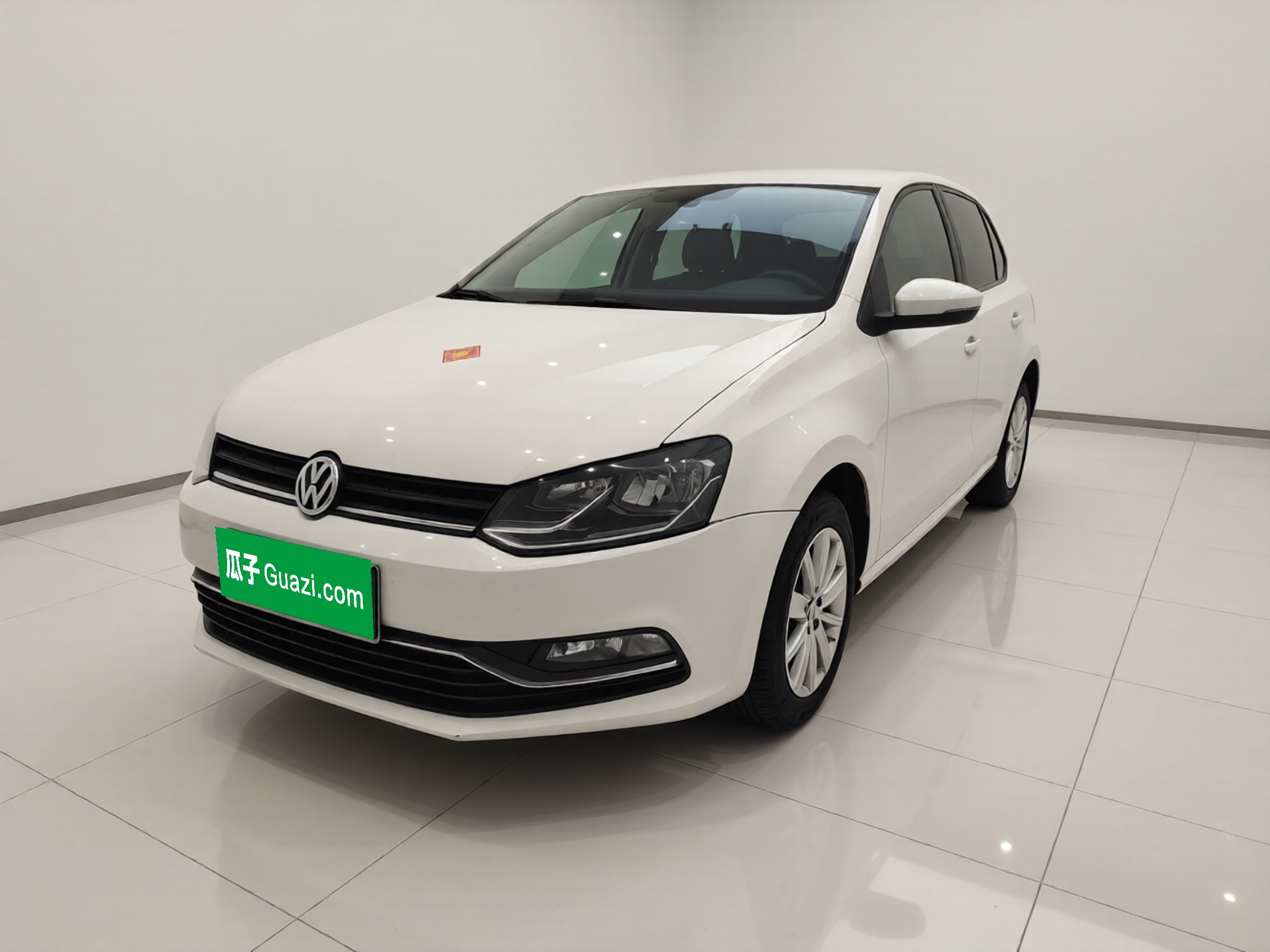Volkswagen Polo 2015 immagine di auto 