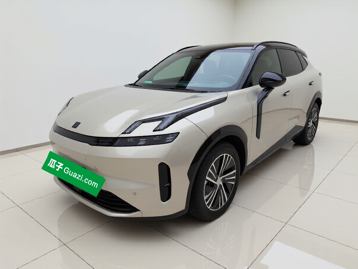 Lynk & Co 08 EM-P 2024 Lynk & Co 08 EM-P 2024 car image