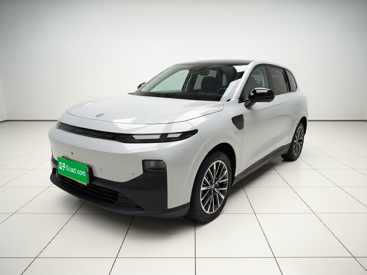 Leapmotor B10 2025 汽车图片 