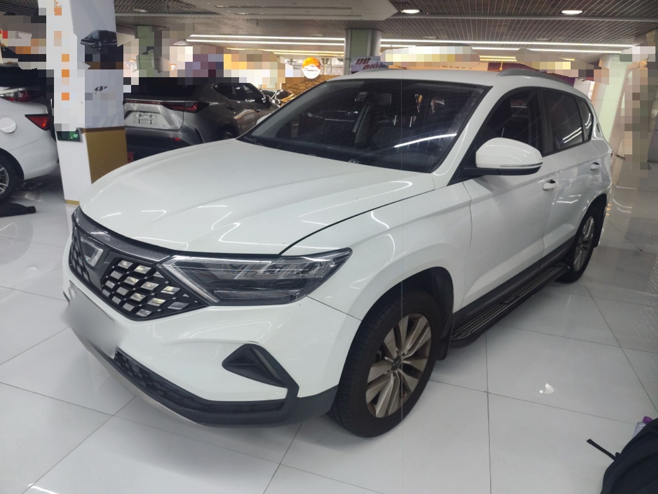 VS5 2019 car image 