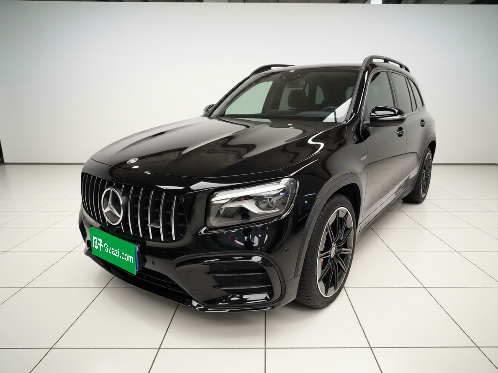 Mercedes-Benz GLB AMG 2025 immagine di auto 