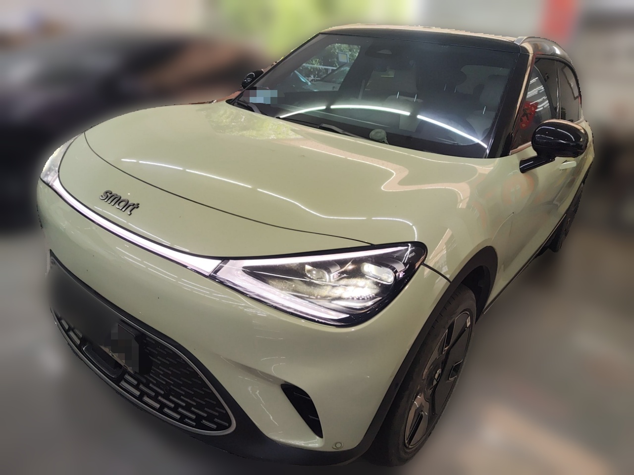 Livan 2023 car image 