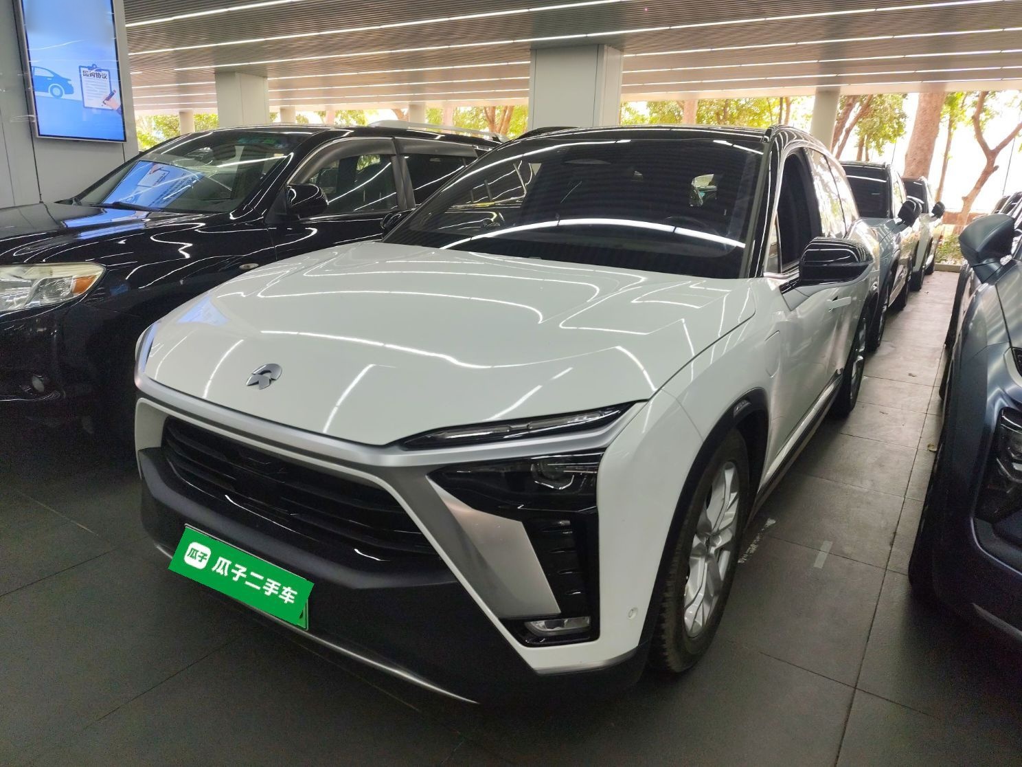 NIO ES8 2021 汽车图片 