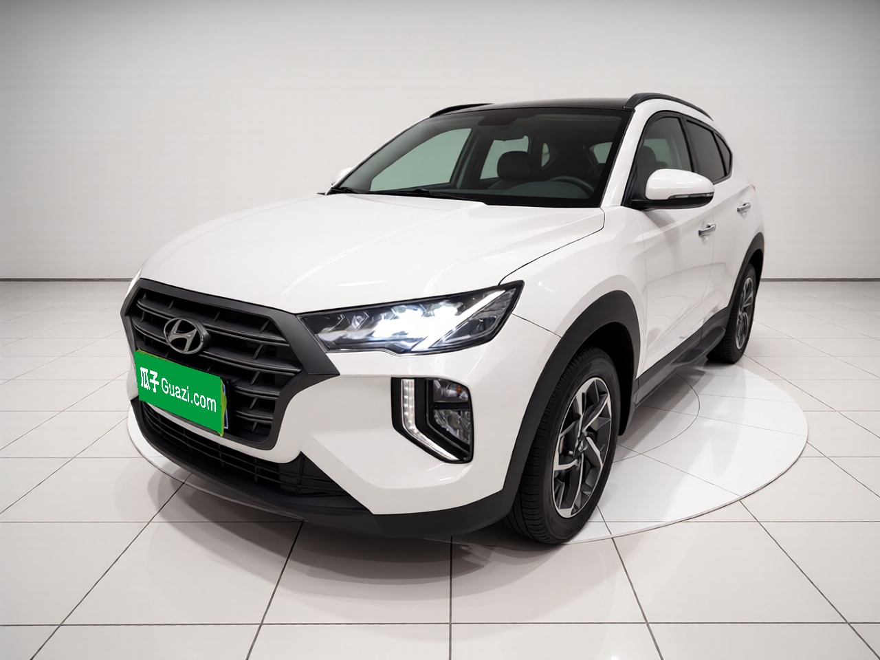 Hyundai Tucson 2019 car image 