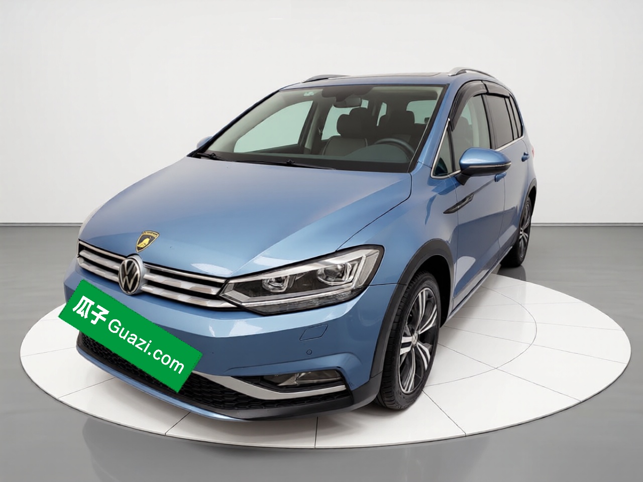 Volkswagen Touran 2020 immagine di auto 