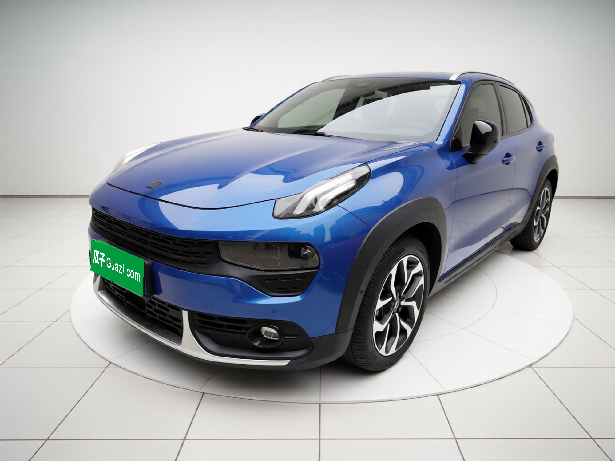 Lynk & Co 02 2018 Lynk & Co 02 2018 car image