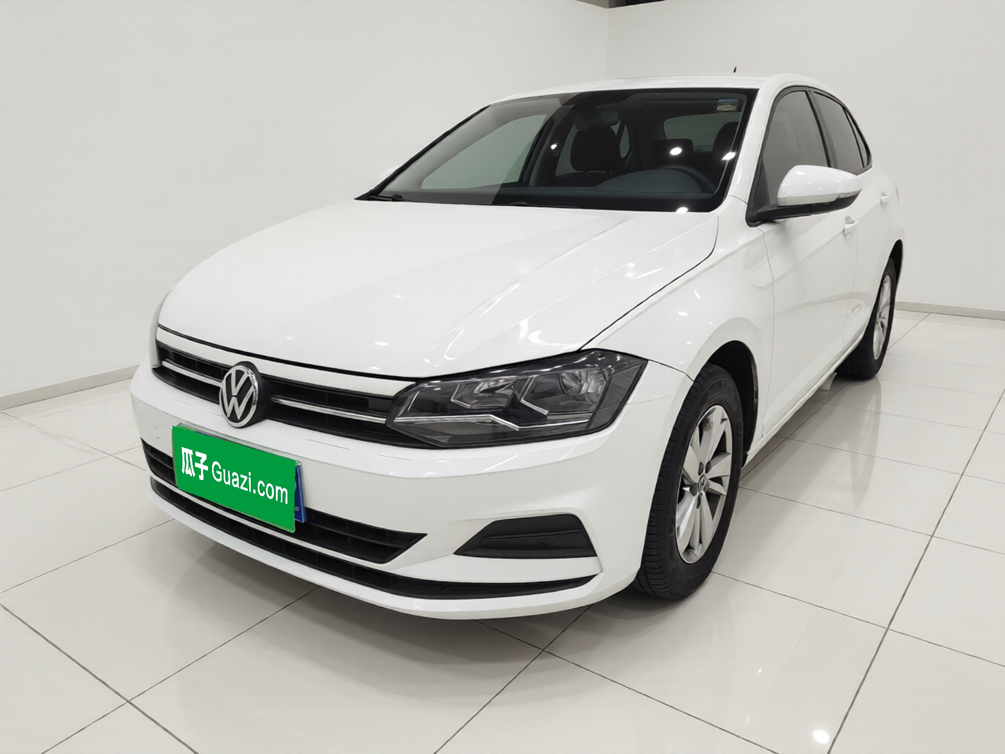 Polo 2023 car image 