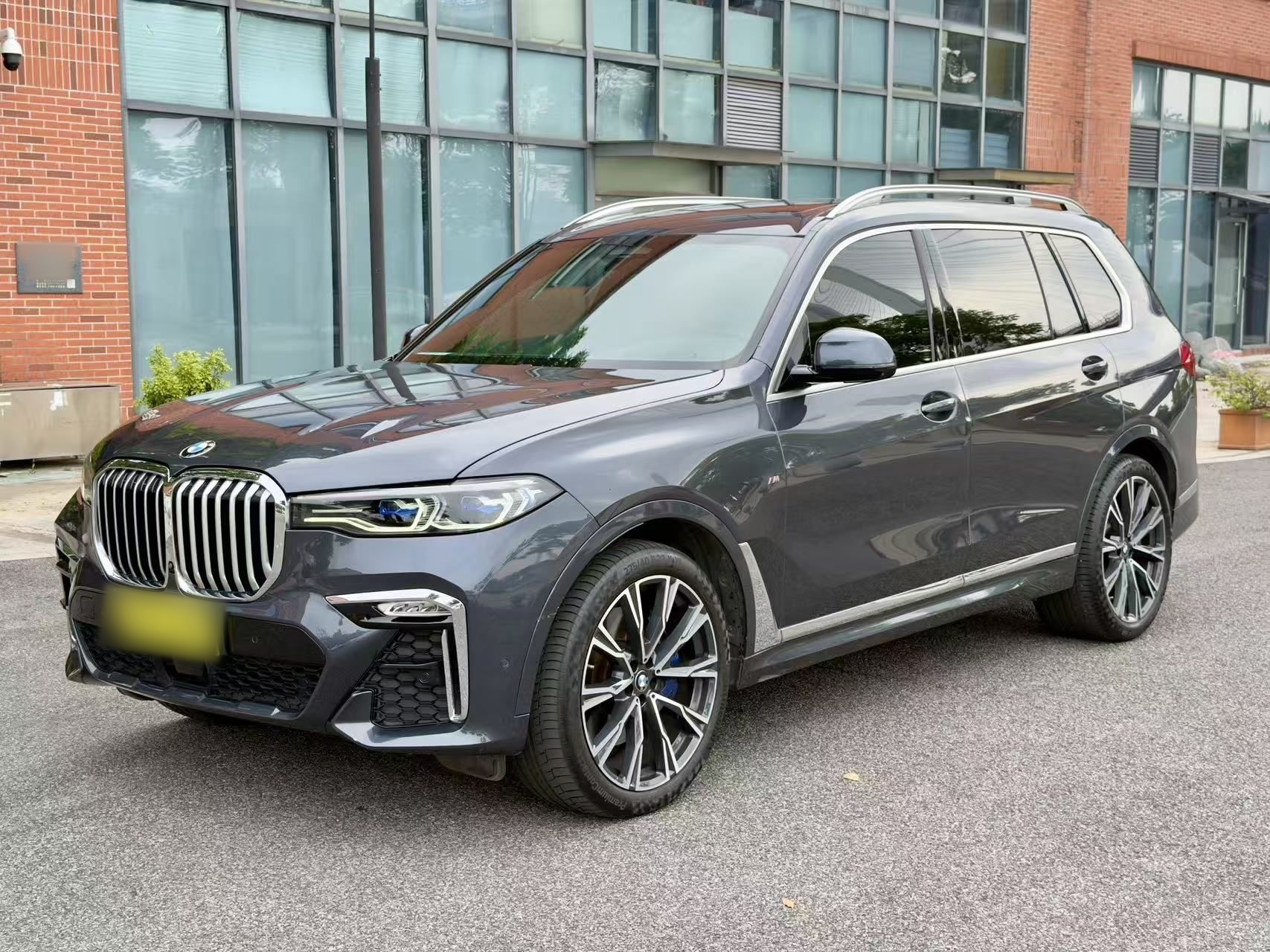 BMW X7 2020 汽车图片 