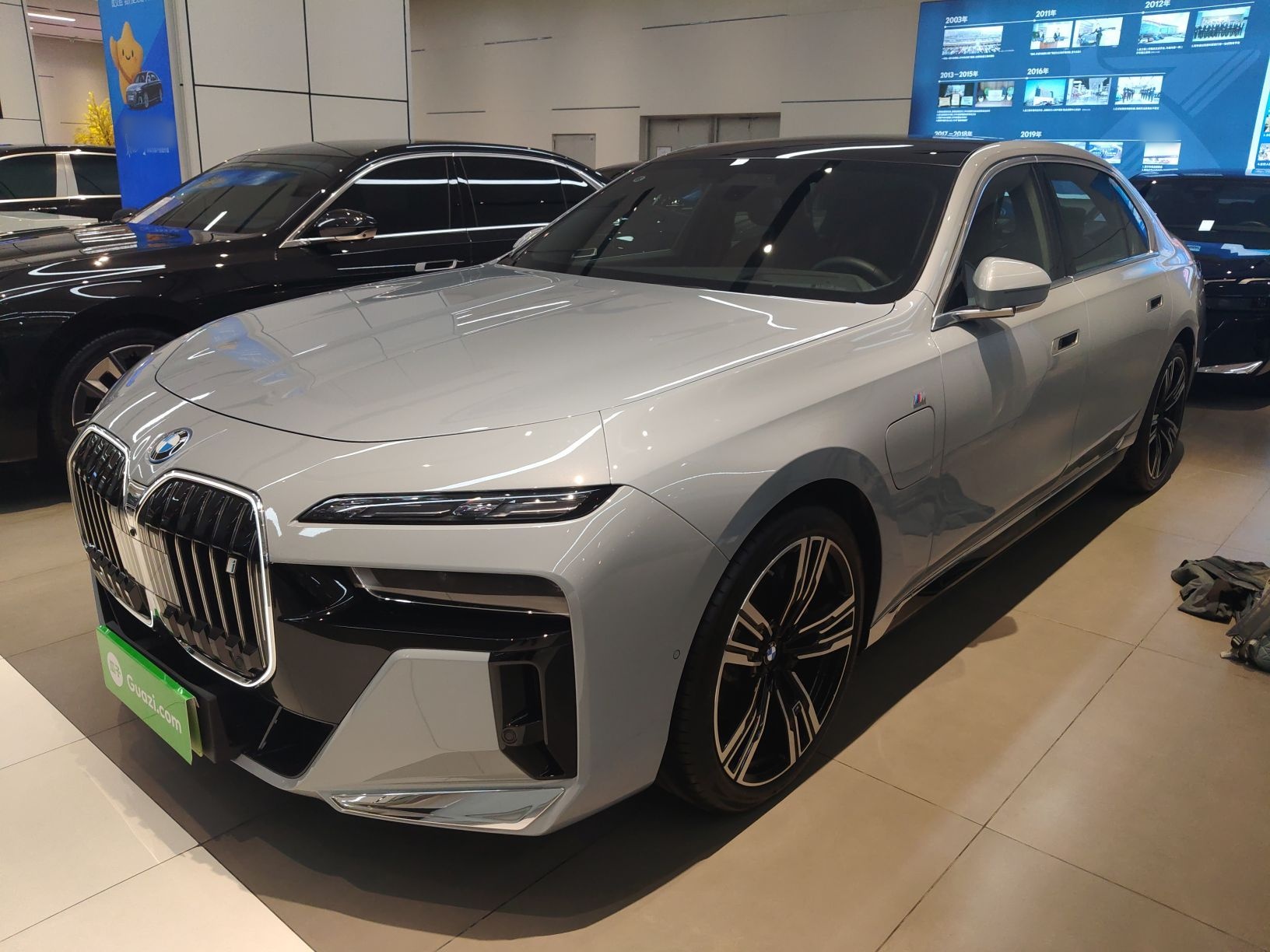 BMW i7 2025 immagine di auto 