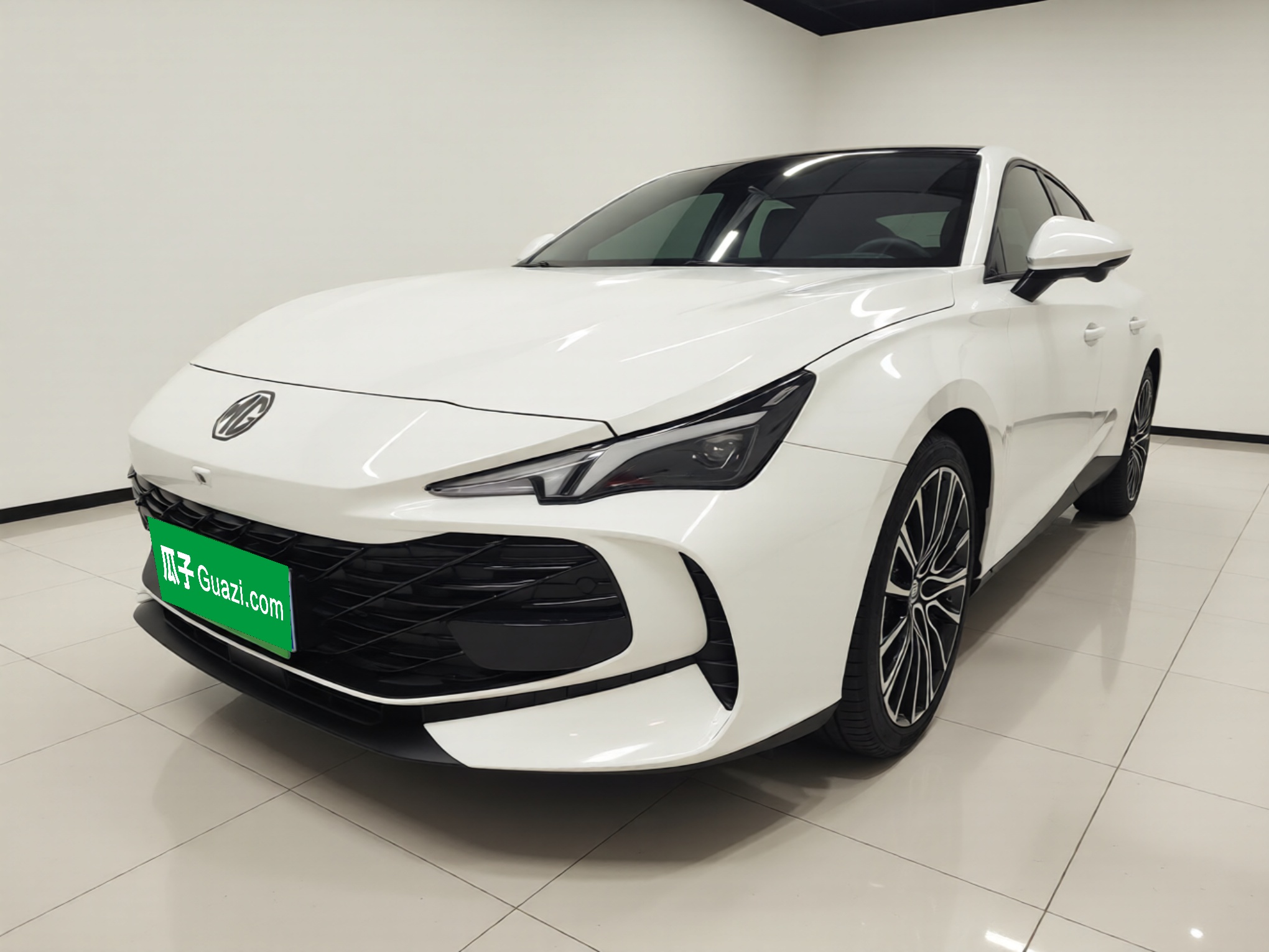 MG 7 2024 immagine di auto 