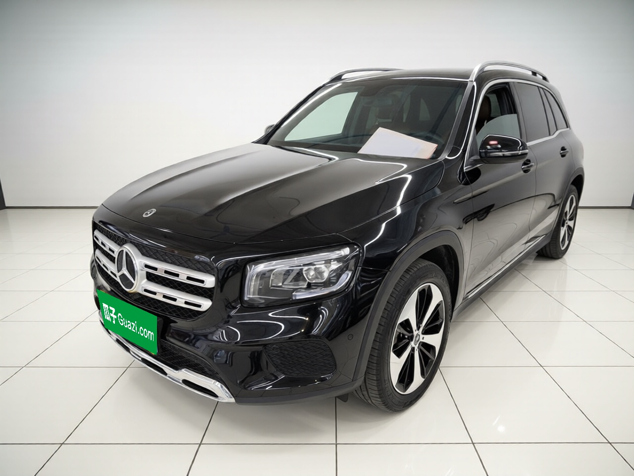 Mercedes-Benz GLB Class 2023 car image 