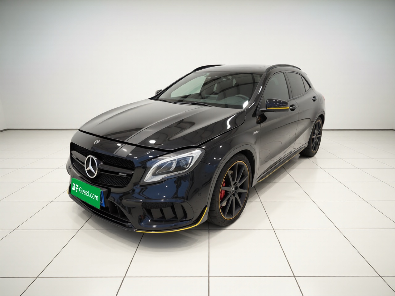 Mercedes-Benz GLA AMG 2018 car image 
