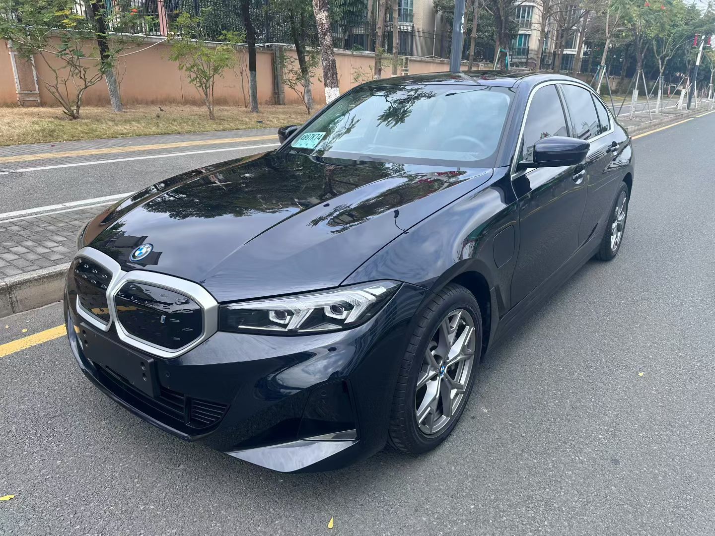 BMW i3 2024 صورة سيارة 