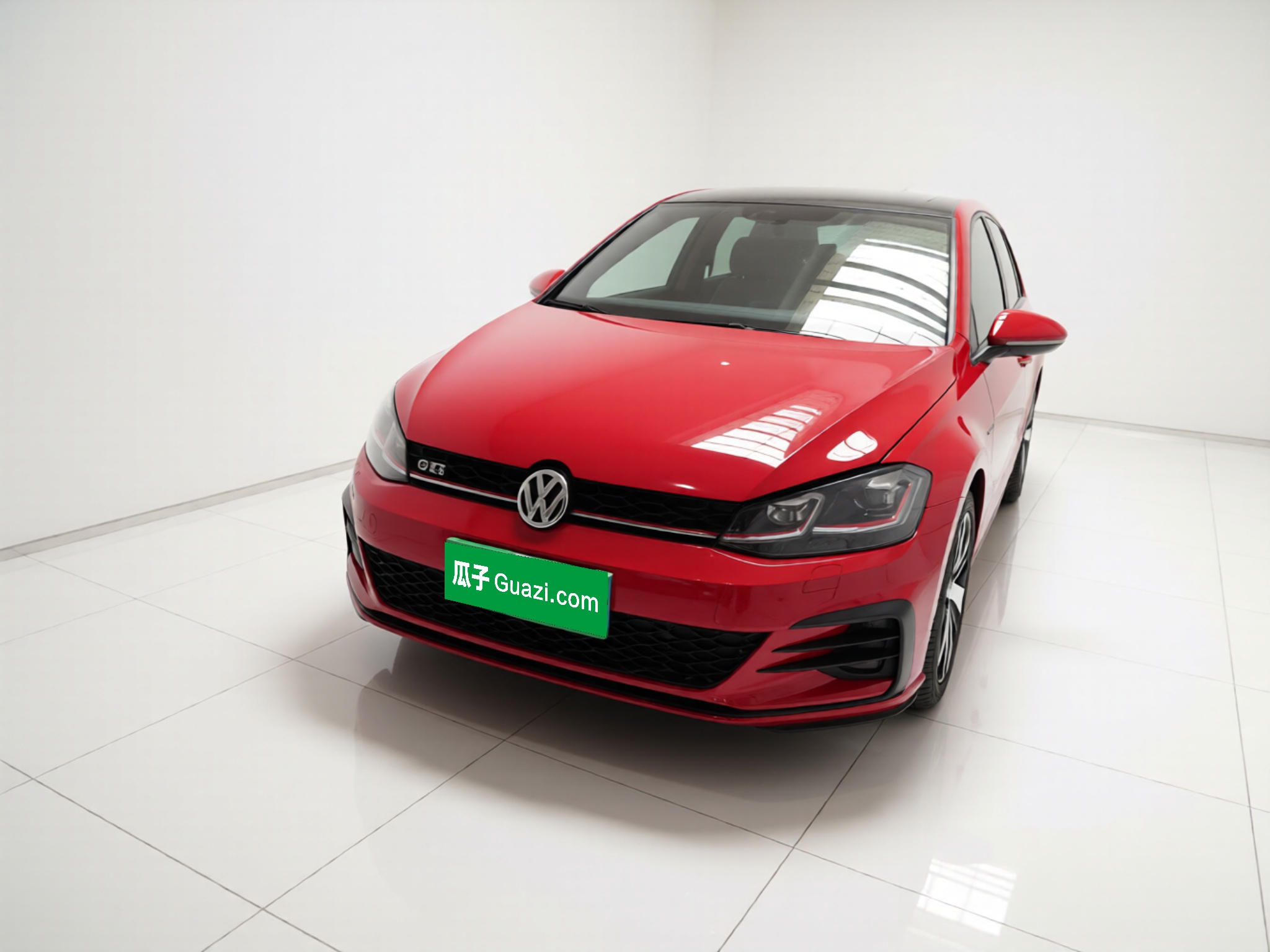 Volkswagen GolfGTI 2018 immagine di auto 