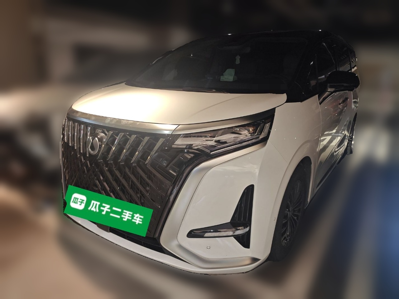 Denza D9 2023 صورة سيارة 