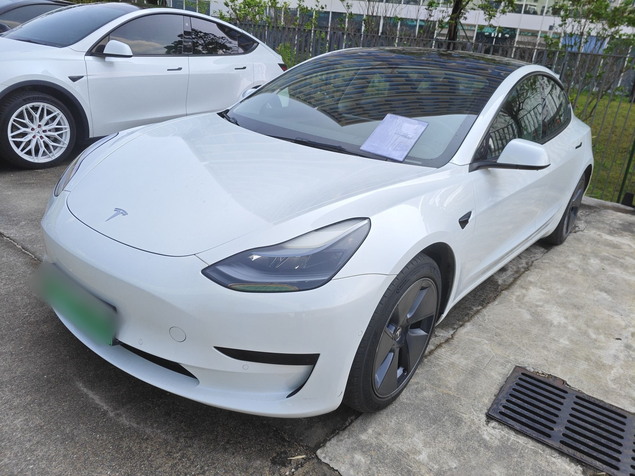 Tesla Model 3 2022 汽车图片 