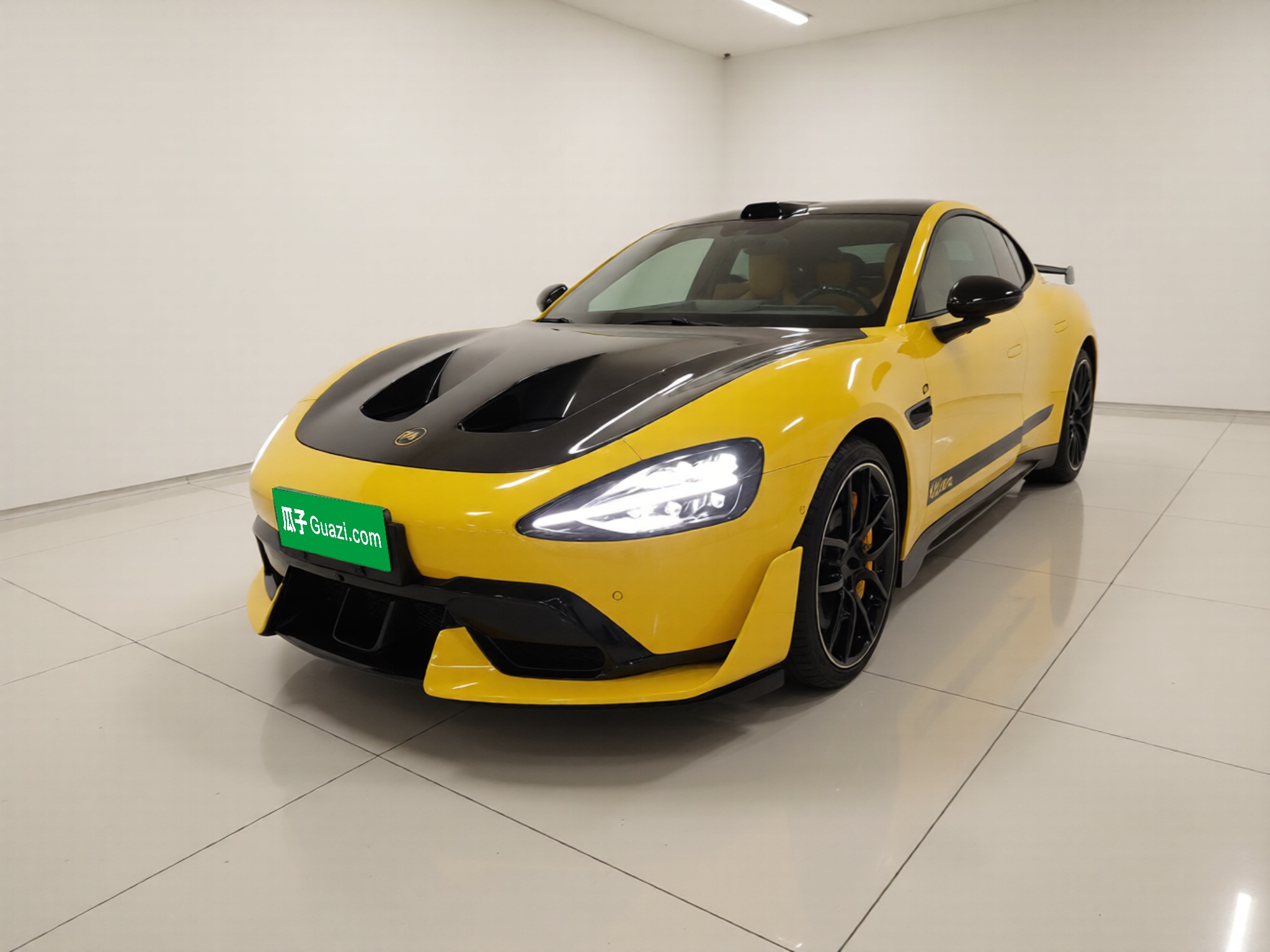 MI SU7 Ultra 2025 car image 