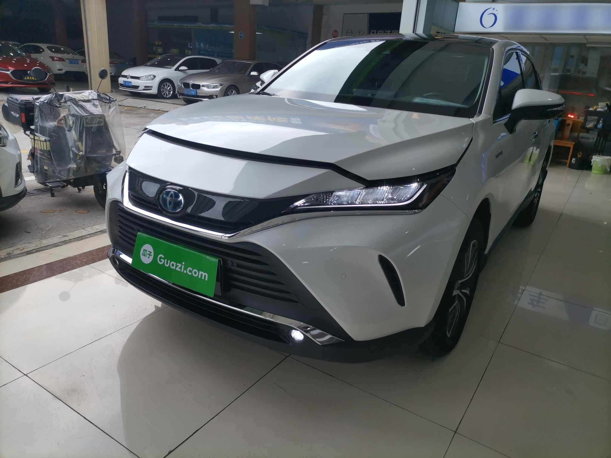Toyota Harrier 2023 汽车图片 