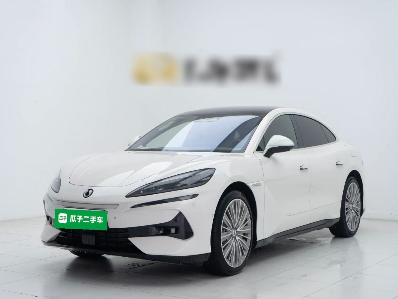 Denza Z9 2024 immagine di auto 