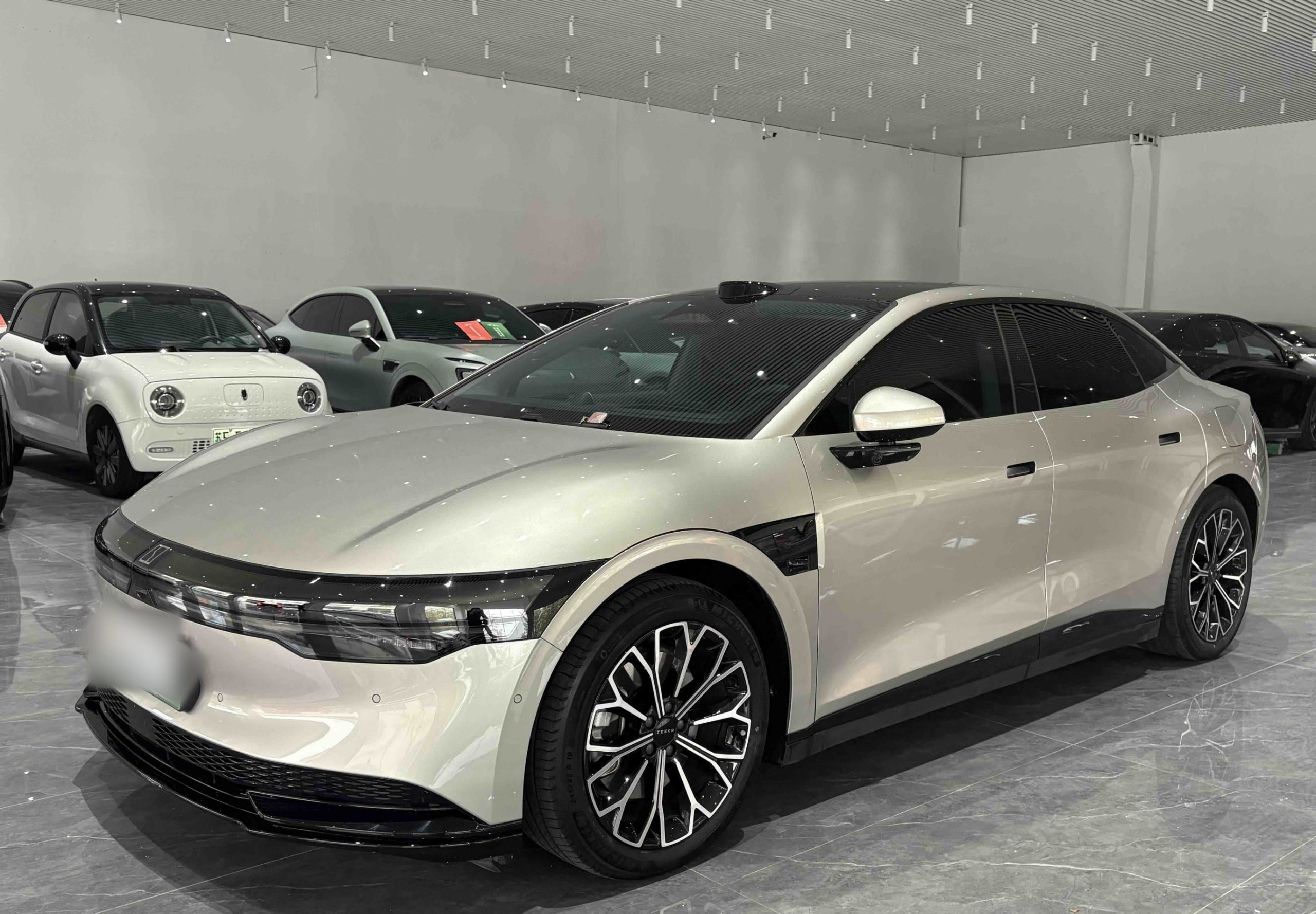 Zeekr 007 2025 汽车图片 