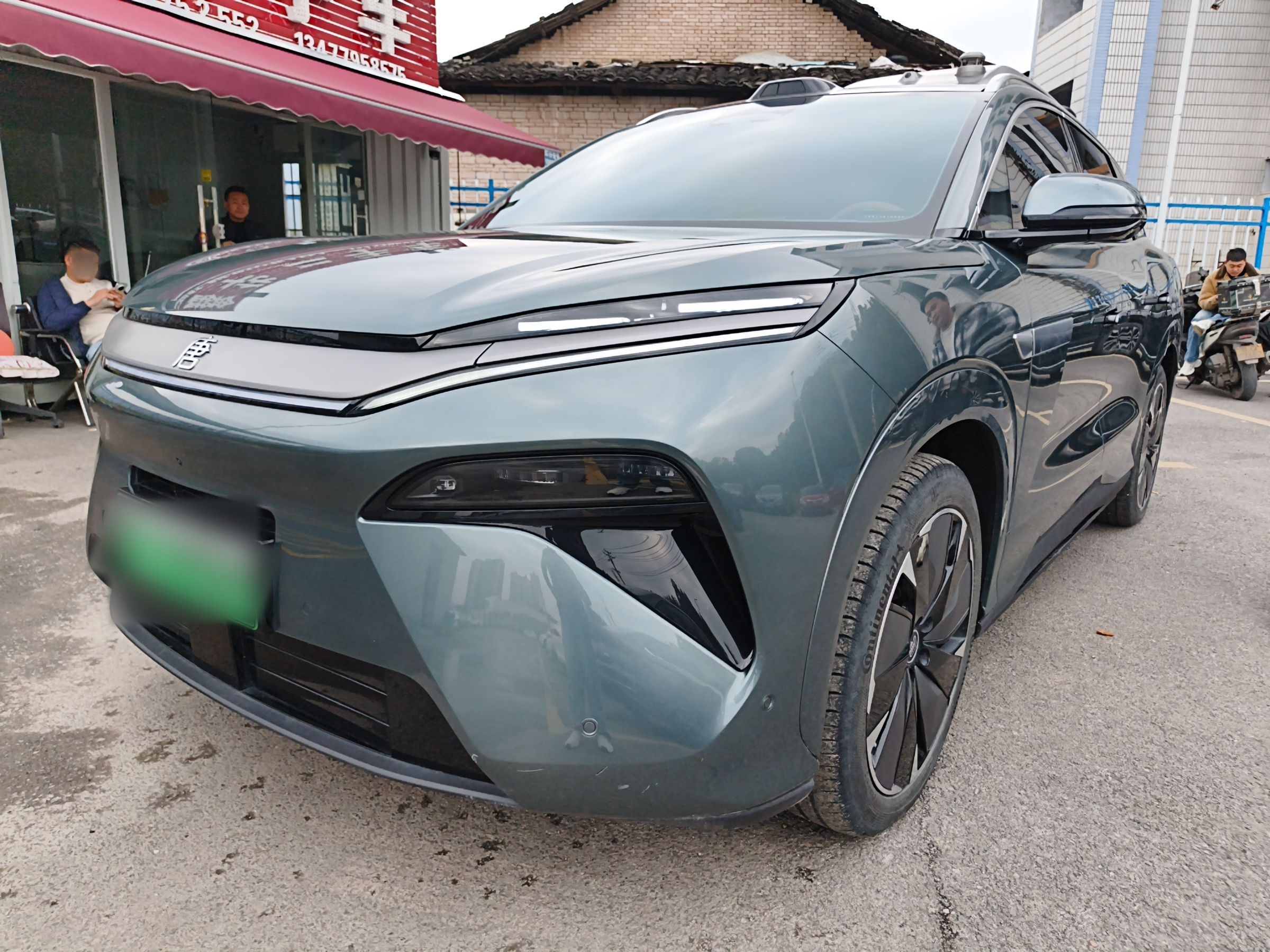 BYD Tang L 2025 immagine di auto 