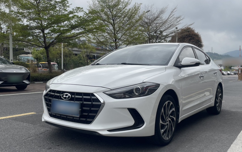 Hyundai Elantra AD 2020 immagine di auto 