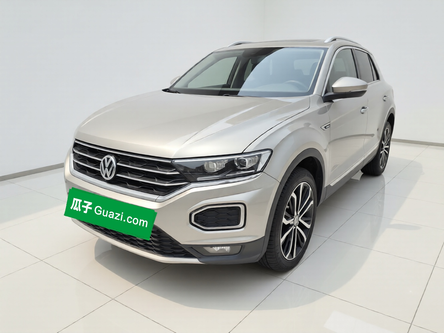 Volkswagen T-Roc 2020 car image 