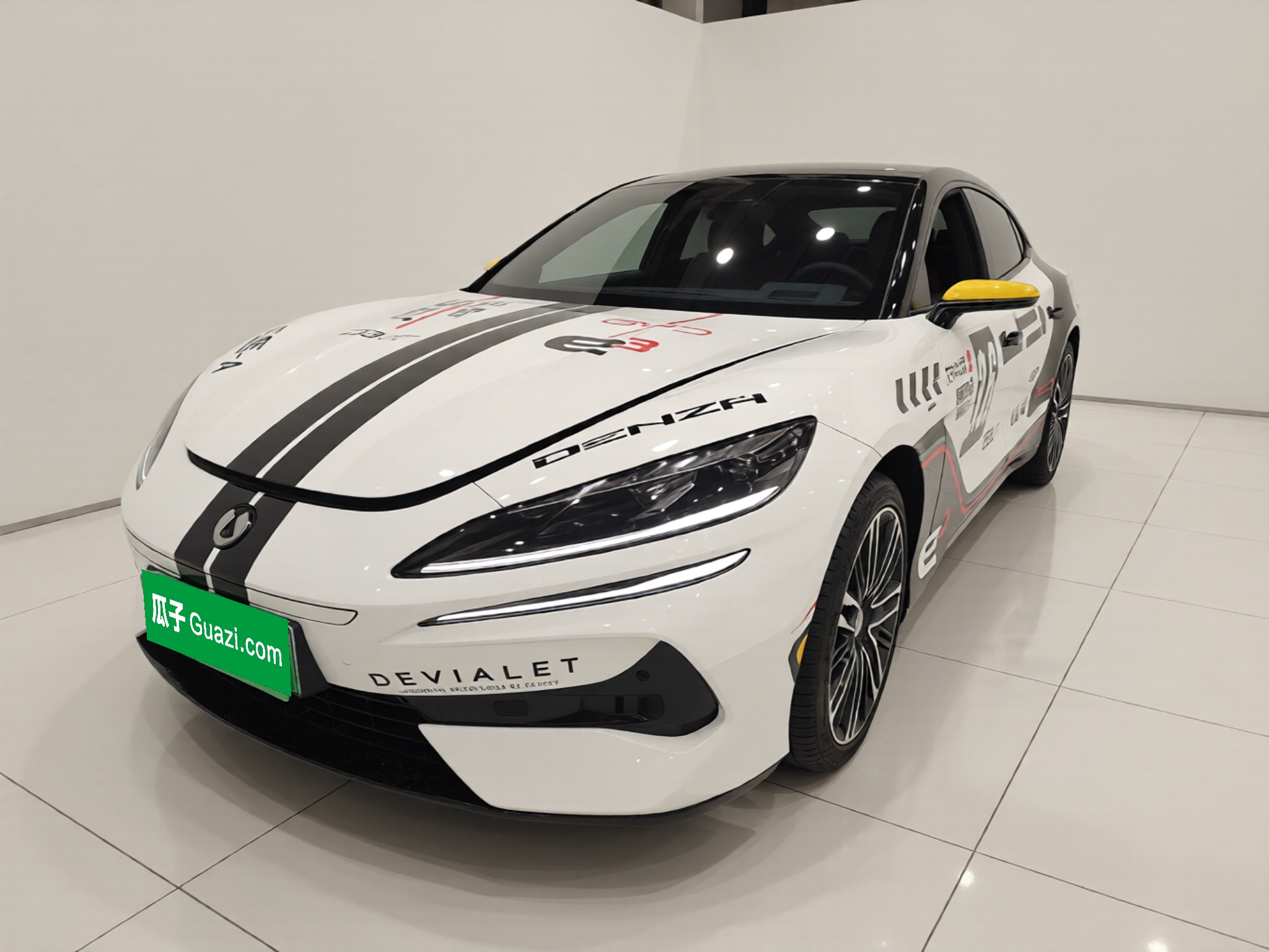 Denza Z9GT 2024 صورة سيارة 