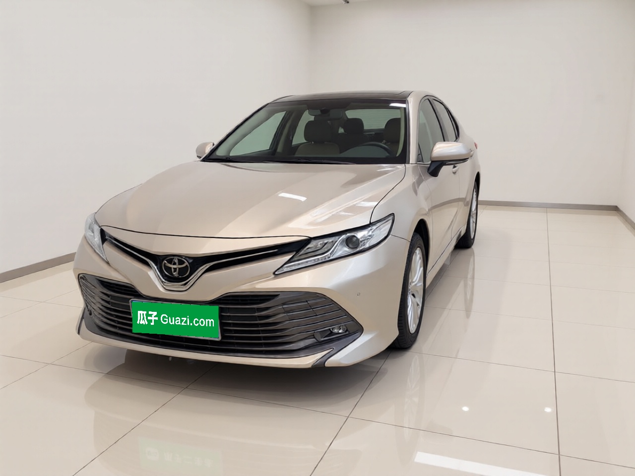 Toyota Camry 2021 immagine di auto 