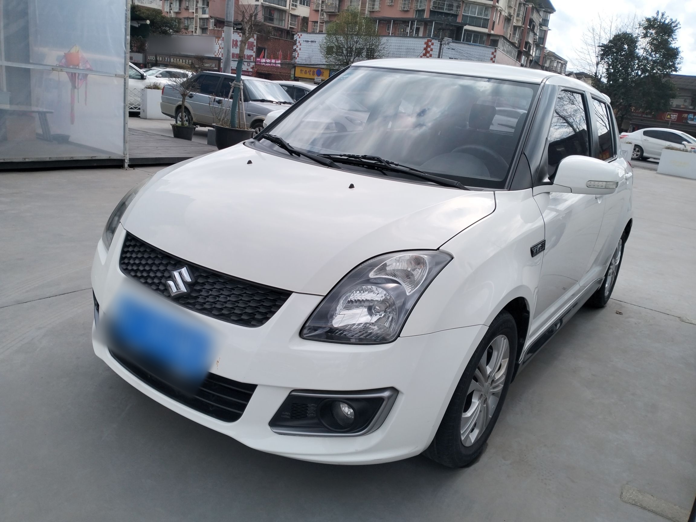 Suzuki Swift 2018 汽车图片 