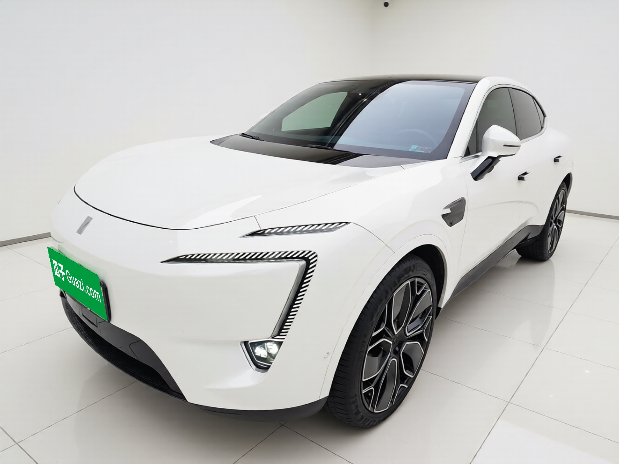 Avatr 11 2022 immagine di auto 