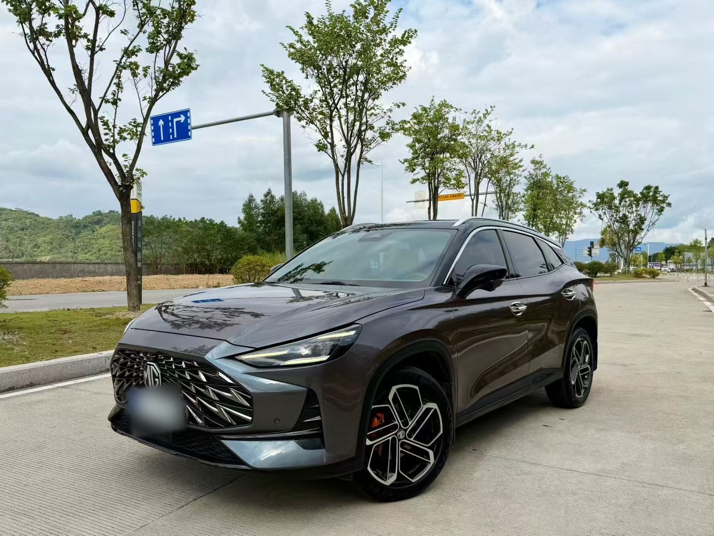 MG ONE 2023 immagine di auto 