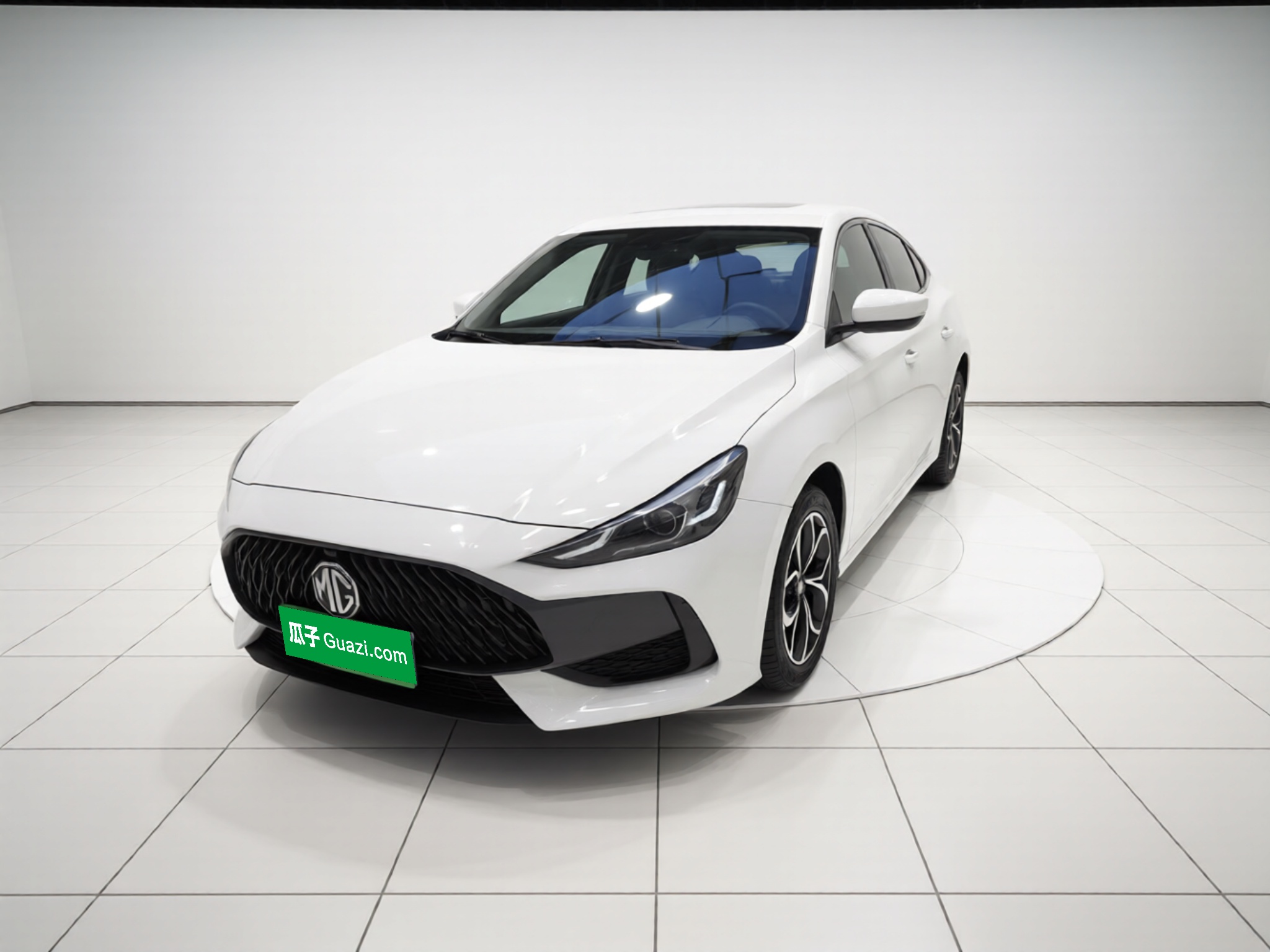 5 2023 5 2023 car image