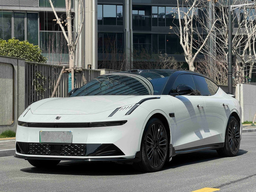 Lynk & Co 10 EM-P 2025 car image 