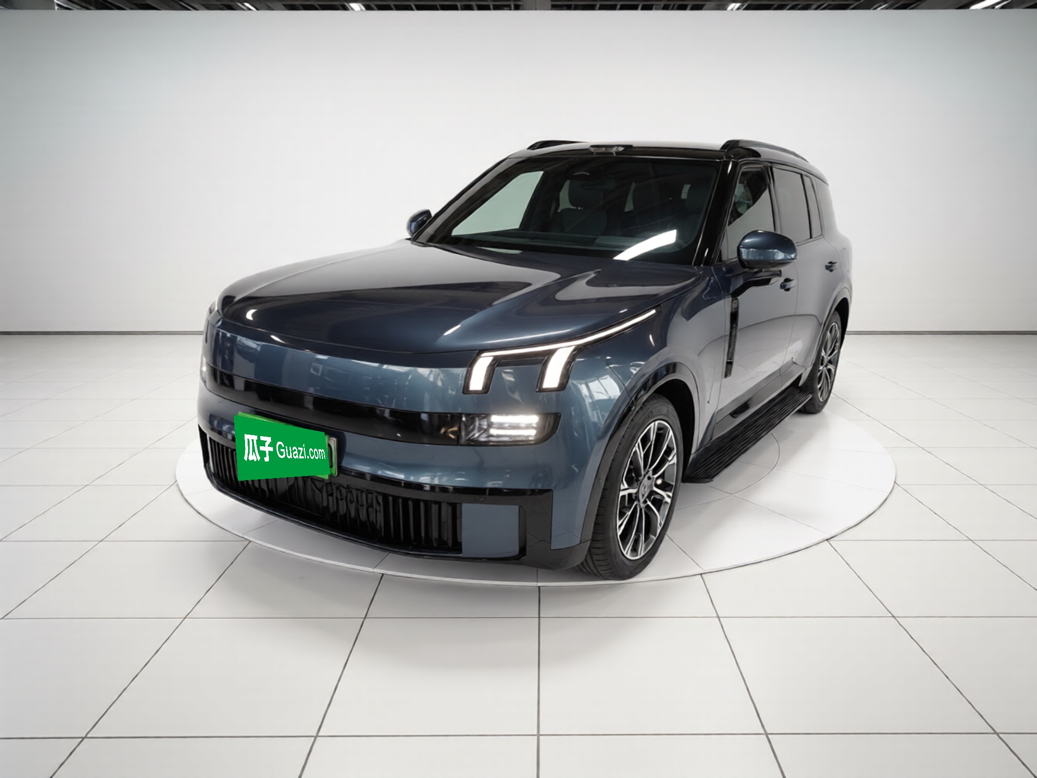 Lynk & Co 900 2025 car image 