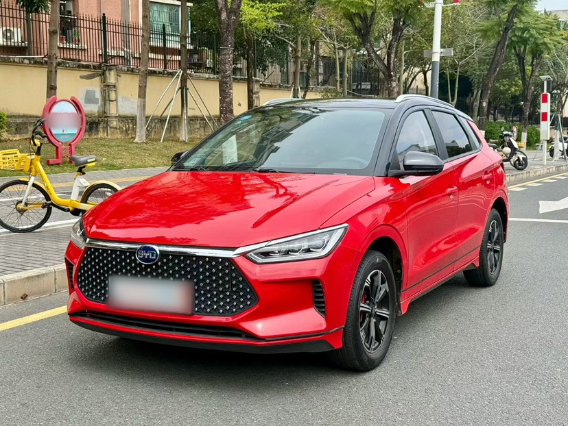 BYD e2 2019 صورة سيارة 