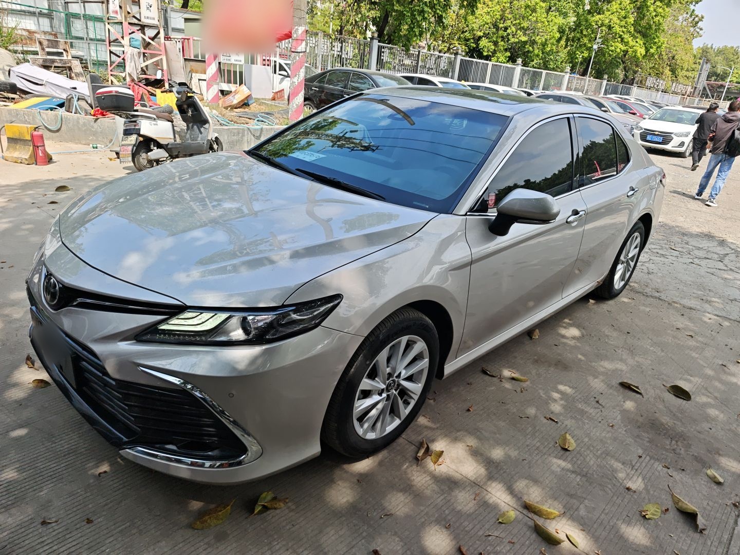 Toyota Camry 2023 immagine di auto 