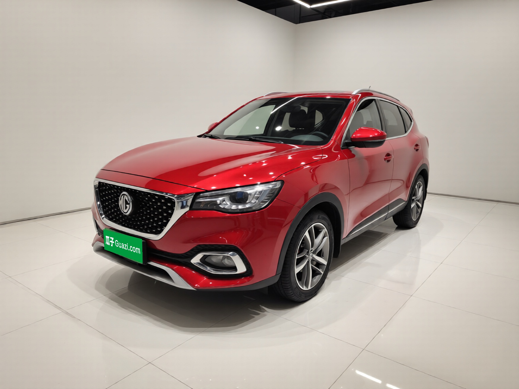 MG HS 2020 immagine di auto 